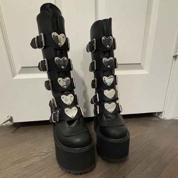Demonia | Swing-230 Platform Boots - Picture 3 of 7